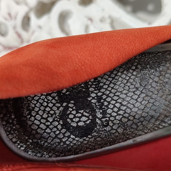 Gianni Bini orange wedges with bead work and studs - Picture 11 of 12